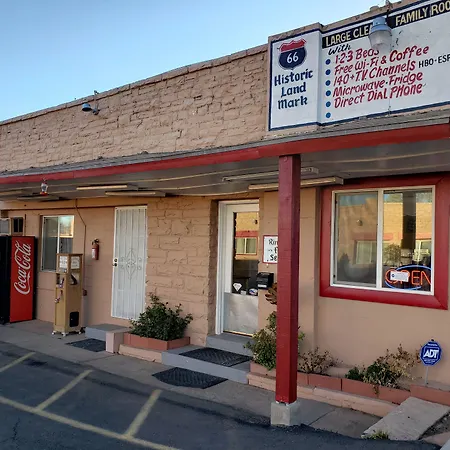 Deluxe Inn