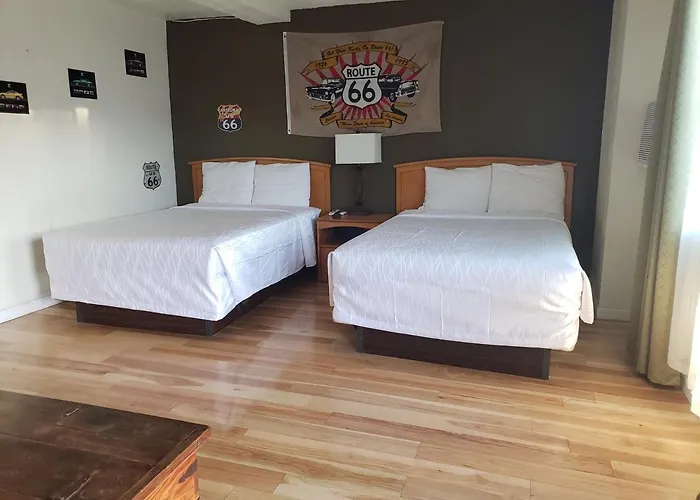 Deluxe Motel 3*
