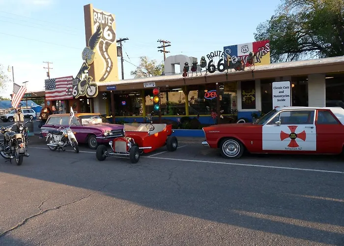 Deluxe Motel 3*