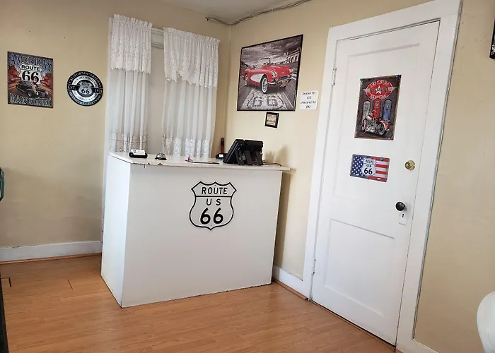 Deluxe Motel
