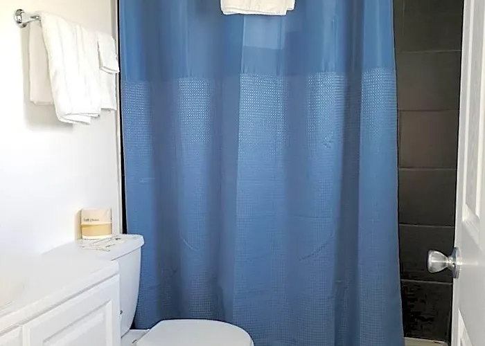Deluxe Motel