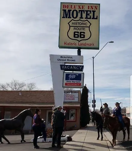 Motel Deluxe 3*